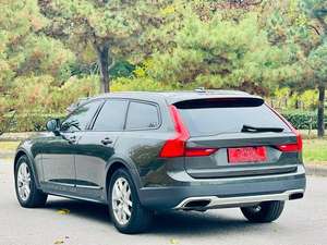 V Olvo V90 2019 Cross Country <span class=keywords><strong>T5</strong></span> AWD Smart Edition - Product Image 3