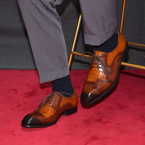 Zapatos de oficina para hombre de alta calidad y lujo con patrones elegantes combinados en la puntera. Zapatos de boda de cuero genuino para hombre. - Product Image 2