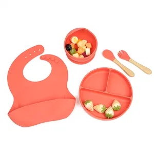 Venda quente personalizar utensílios de mesa de silicone sem Bpa para crianças, conjunto de pratos divididos com sucção, colher e tigela para bebês