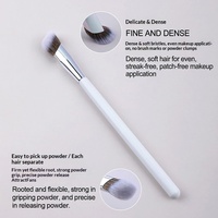 Pinceau de maquillage professionnel simple à manche en bois en forme de diamant, poils en fibres ultra-douces, logo personnalisé, vente en gros d'usine OEM ODM