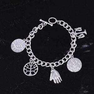 Pulsera ZRM de Joyería de Moda, Aleación de Zinc, Plateada, con Dijes de Formas Geométricas, Diseño Novedoso, Inspirada en la Película Clásica <span class=keywords><strong>Divergentes</strong></span>: 5 Faciones - Product Image 3