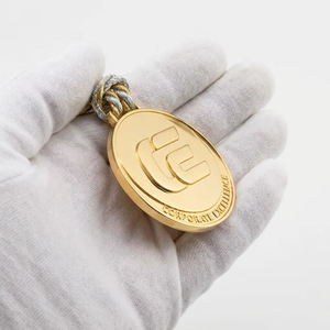 Medalla de <span class=keywords><strong>Primera</strong></span> Lugar Personalizada en Oro para Competiciones de Aviación, con Relieve de Avión y Nube en Cinta Azul, para Premios a Pilotos - Product Image 3