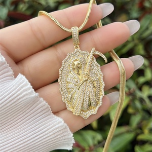 Collana Serie Religiosa Dio della Morte in Rame Placcato Oro 18K con Zirconio Elettroplaccato - Stile Classico Minimalista - Product Image 3