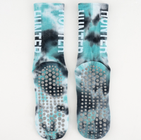 Chaussettes mi-mollet pour femmes avec design antidérapant en silicone pour le yoga, chaussettes de sport teintes OEM, personnalisation disponible