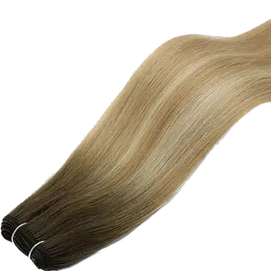 Популярные прямые пряди натуральных волос Омбре