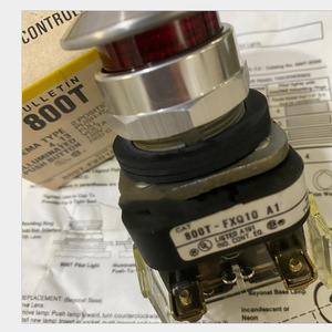 Interruptor de Botón Ab Rockwell 800T-FXQ10RA1, Equipo Industrial, Cableado con Tornillos, Contactos Plateados con Cobre - Product Image 1