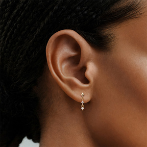 Pendientes de Plata de Ley 925 con Borla de Estrella de Cuatro Puntas Lisa Clásica y Circonitas, Joyería Fina Delicada y Moderna para Mujeres y Niñas - Product Image 5