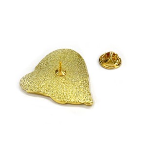 Broche en métal moderne de qualité supérieure, motif animal de dessin animé, design adorable, épingles en émail dur pour chien mignon - Product Image 4