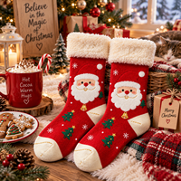 Chaussettes de Noël personnalisées pour femmes et hommes, chaussettes de père Noël rouges festives en jacquard, chaussettes chaudes en polaire pour l'hiver avec bordure en sherpa