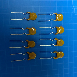 ฟิวส์แบบรีเซ็ตอัตโนมัติ หัวกลม ทรงกระบอก ระยะห่างระหว่างขั้ว 5.0 มม. 30V 0.75A ฟิวส์ PTC แบบ Through Hole สำหรับเครื่องใช้ไฟฟ้าในครัวเรือน - Product Image 2