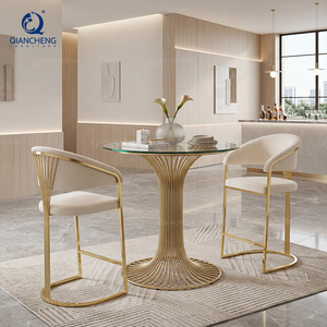 Tavolo da Bar Moderno di Lusso su Misura con Piano <span class=keywords><strong>in</strong></span> Vetro e Base <span class=keywords><strong>in</strong></span> Acciaio Inox Dorato, Tavolo Alto Commerciale per Hotel, Caffè, Matrimoni - Product Image 4