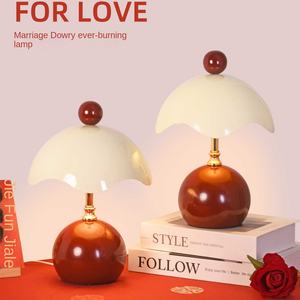 <span class=keywords><strong>Cheveux</strong></span> lisses (sortie d'usine) Nouveauté 2025 Table de chevet moderne en verre avec éclairage LED, style luxe léger, pour chambre principale et mariage - Product Image 3