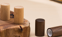 Bouteille de parfum Morandi de 12ml avec bouchon en noyer Bouteille d'huile essentielle à bille avec bouchon en hêtre givré Bouteille de décantation de parfum