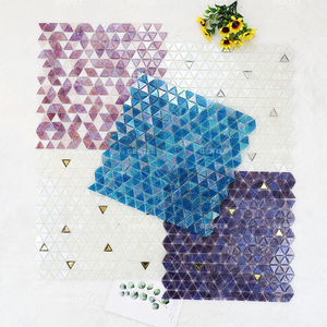 Mosaïque triangulaire en verre <span class=keywords><strong>rose</strong></span> et violet, mosaïque en verre thermofusible pour revêtement mural <span class=keywords><strong>de</strong></span> <span class=keywords><strong>salle</strong></span> <span class=keywords><strong>de</strong></span> <span class=keywords><strong>bain</strong></span> et <span class=keywords><strong>de</strong></span> buanderie - Product Image 1