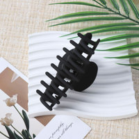 Pince à cheveux noire mate solide, antidérapante, grande pince à mâchoires en plastique, maintien ferme pour cheveux épais, pour femmes