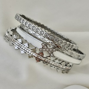 Thép Không Gỉ Bangle Bán Buôn Sang Trọng 18K Vàng Mạ Vòng Đeo Tay Bằng Thép Không Gỉ Cho Phụ Nữ Pha Lê Zirconia Thời Trang Bangles - Product Image 3