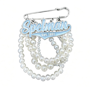Pin de Solapa Personalizado Color Azul Claro, Spelman Est. 1881, Broche de Perla para Graduadas de Spelman, Joyería, Regalo - Product Image 3