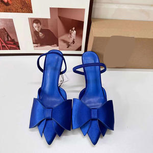 Chaussures à talons hauts pour femmes 2025, nouveau modèle, style féerique sexy, à bout pointu, à talon fin, à découpe basse, avec motif flocon de neige - Product Image 4