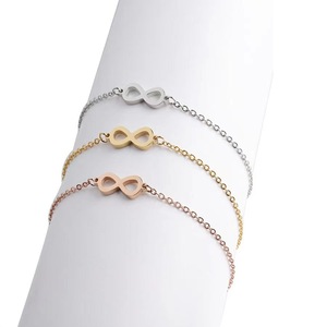 Set di Bracciali Impermeabili in Acciaio Inossidabile con Charm, Nuovo Design, <span class=keywords><strong>Gioielli</strong></span> Eleganti per Uso Quotidiano - Product Image 2