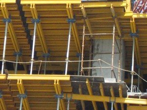 Molde de hormigón de losa de fácil montaje, sistema de viga H20, encofrado de mesa para <span class=keywords><strong>construcción</strong></span> de oficinas - Product Image 6