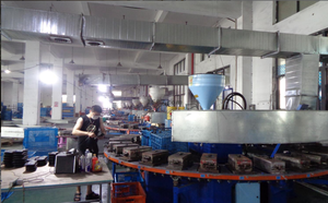 Borsa da <span class=keywords><strong>Donna</strong></span> 4 in 1 in Pelle PU con Fiori Arricciati, Perle, Nappine e Fiocco, Chiusura Aperta, Forma a Cuscino <span class=keywords><strong>Grande</strong></span> - Product Image 3