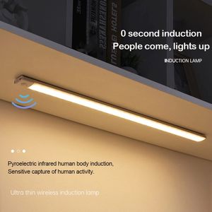 Veilleuse à <span class=keywords><strong>LED</strong></span> avec détecteur de mouvement sans fil sous les meubles Lumières pour armoires de cuisine Chambre à coucher Armoire Intérieur Veilleuse - Product Image 2