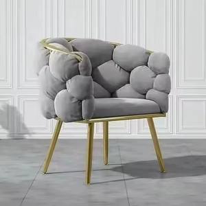 Sillas de Comedor de Tela de Terciopelo con Patas de Metal Doradas Nórdicas de Lujo a Precio Económico para Restaurante - Product Image 1