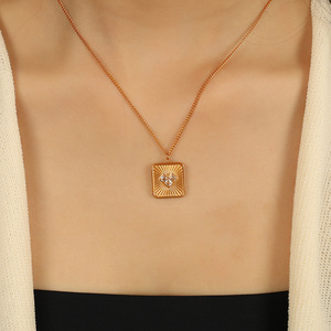 Thai Retro Style Women's Heart Zircon Jewelry <b>Set</b> <b>Square</b> Pendant Necklace Earrings Everyday Wear Bezel Setting - Product Image 4