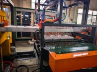 Nouvelle machine automatique de formage de boîtes repas en mousse PS, contrôlée par PLC, pompe à moteur 380V 204kW, haute sécurité, écologique, garantie 1 an