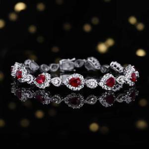 Pulsera SGARIT de Oro Sólido de 18K con Esmeralda Natural, Decorada con Diamantes y Zafiro, Joyería Fina para Bodas y Eventos - Product Image 1