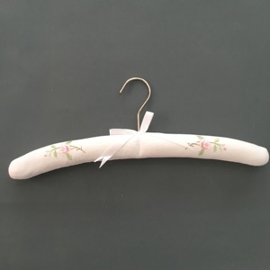 Porte manteau brodé, prix fin, vente en gros - Product Image 6
