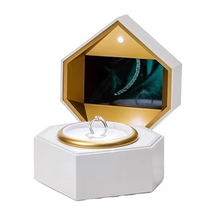Boîte à bijoux rotative en forme de cœur avec fonction de lecture vidéo, boîte cadeau musicale LED, boîte d'emballage, type de fermeture sans, rouge, étui simple - Product Image 6