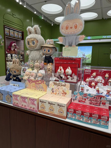 ตุ๊กตา POPMart Labubu รุ่น V2 ของแท้ 100% กล่องสุ่ม ตุ๊กตาขนนุ่ม รุ่น Macaron  ตุ๊กตาสัตว์ประหลาดสุดน่าตื่นเต้น Labubu Have a Seat กล่องสุ่ม - Product Image 4