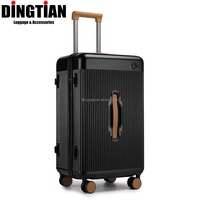 Bagages d'enregistrement résistants aux chocs de qualité militaire à coque rigide en PC avec coins en métal renforcés et accessoires de couleur assortis