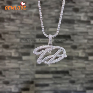 Colgante de letra en caligrafía rizada, hecho a mano, con diamantes naturales y oro de 18K, para conjunto de joyería con cadena cubana. - Product Image 6