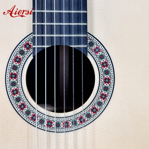 Aiersi All Solid Gloss 39 pulgadas Spruce Top Flamenco 6 cuerdas Guitarra clásica - Product Image 2