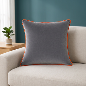 Housse de coussin en velours premium avec passepoil contrastant |   Coussin carré décoratif gris avec bordure orange pour canapé et décoration intérieure - Product Image 2