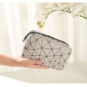 <span class=keywords><strong>Bolsa</strong></span> <span class=keywords><strong>de</strong></span> Cosméticos Ligera <span class=keywords><strong>de</strong></span> Gran Capacidad, Personalizada, con Cierre <span class=keywords><strong>de</strong></span> PU, Iridiscente, Transparente e Impermeable - Product Image 4