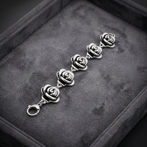 กำไลข้อมือรูปดอกกุหลาบ ดีไซน์คลาสสิกโรแมนติก [24x29 มม.] โดย 925 Silver Vault - Product Image 2