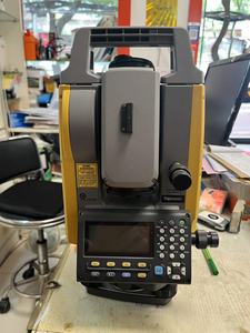 Estación Total GPS Topcon GTS-2002 IP66 con Aumento de 32X, Precisión Angular de 2'', Alcance para Prismas GM102, GM105, GM52 - Product Image 5