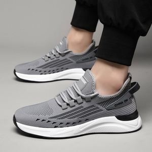 รองเท้าผ้าใบผู้ชายแบบสวม สปอร์ต น้ำหนักเบา รองรับแรงกระแทก กันลื่น สวมใส่สบาย ระบายอากาศดี แฟชั่นทันสมัย ฤดูใบไม้ผลิ ฤดูใบไม้ร่วง สไตล์ลำลอง - Product Image 3