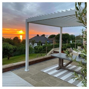 Pergola rustique en bois <span class=keywords><strong>de</strong></span> cèdre avec toit en chaume et bases <span class=keywords><strong>de</strong></span> colonnes en pierre pour jardin traditionnel et pergola <span class=keywords><strong>de</strong></span> vignoble - Product Image 2