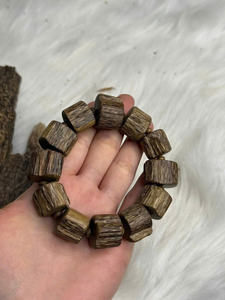 Bracelet artisanal en perles de bois naturel, élastique, pour homme et femme, méditation spirituelle - Product Image 2