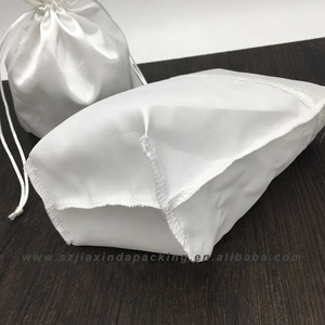 Pochette à bijoux en satin à fond carré uni, pochette cosmétique en satin avec cordon de serrage - Product Image 3
