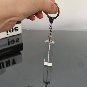 Magnifique porte-clés LED en cristal cube avec gravure laser interne, images personnalisées, emballage cadeau écologique et portable pour - Product Image 4