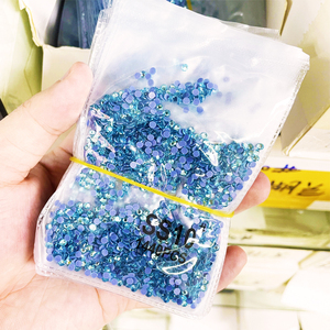 Bling Aquamarine SS10 Hotfix FlatBack Strass pour Gobelets, T-shirt,Body, Lipgloss, Costumes de chanteur, Lettres de bricolage - Product Image 1