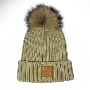 Fashion Acrylic Warm Winter Women Hats Designer Custom Embroidered Logo Pom Fur Beanies