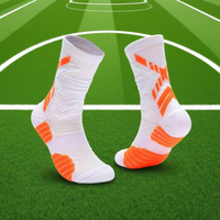 Chaussettes de football personnalisables Chaussettes de football d'équipe Chaussettes d'automne tricotées et antidérapantes de style athlète avec logo personnalisé sur la manchette