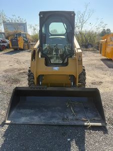 Mini-chargeuse sur pneus, chargeuse compacte Caterpillar 236D modèle 2023, capacité nominale de 2 tonnes, capacité de 3 tonnes, moteur diesel compact - Product Image 3