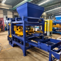 Machine à briques en béton hydraulique QT4-15B avec système de contrôle automatique PLC